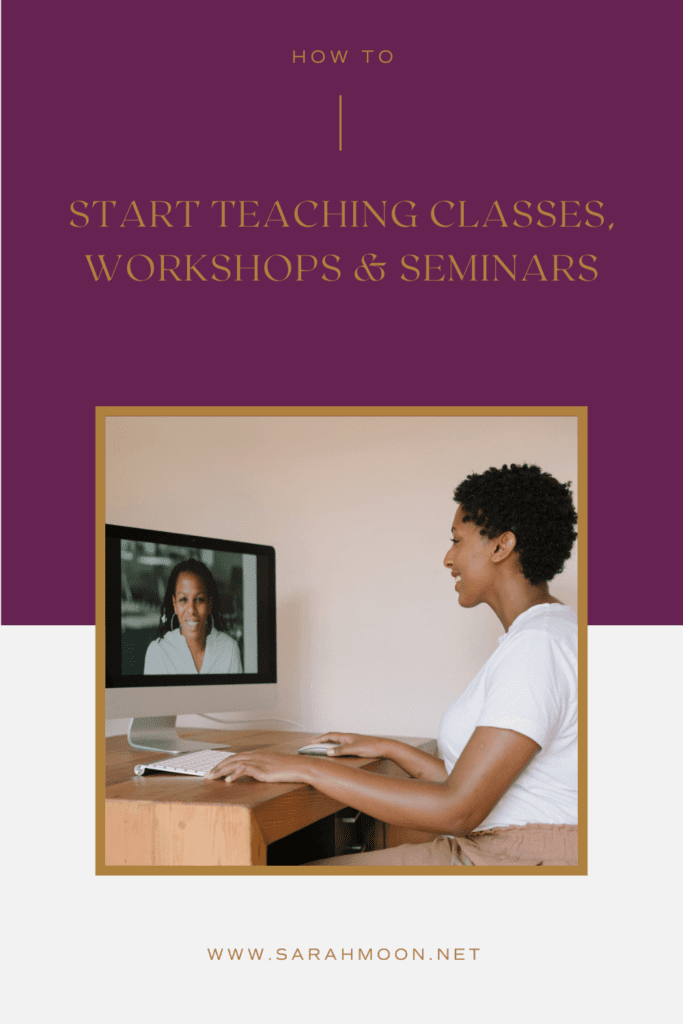 Image of a female entrepreneur teaching an online course on Squarespace